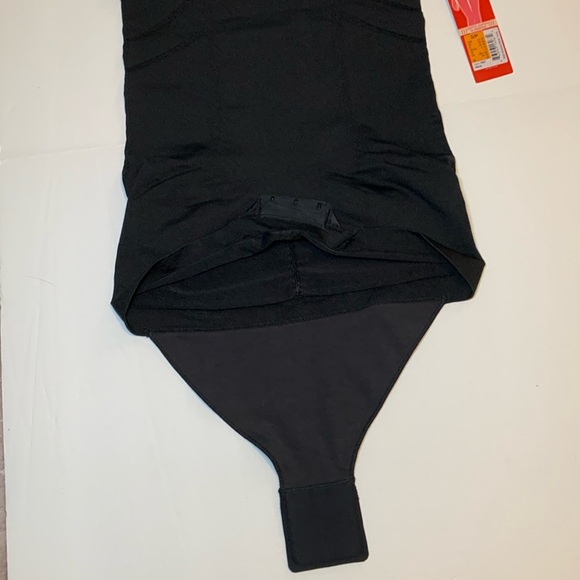 NWT SMALL SPANX Slimmer & Shine Bodysuit Black - Picture 7 of 13